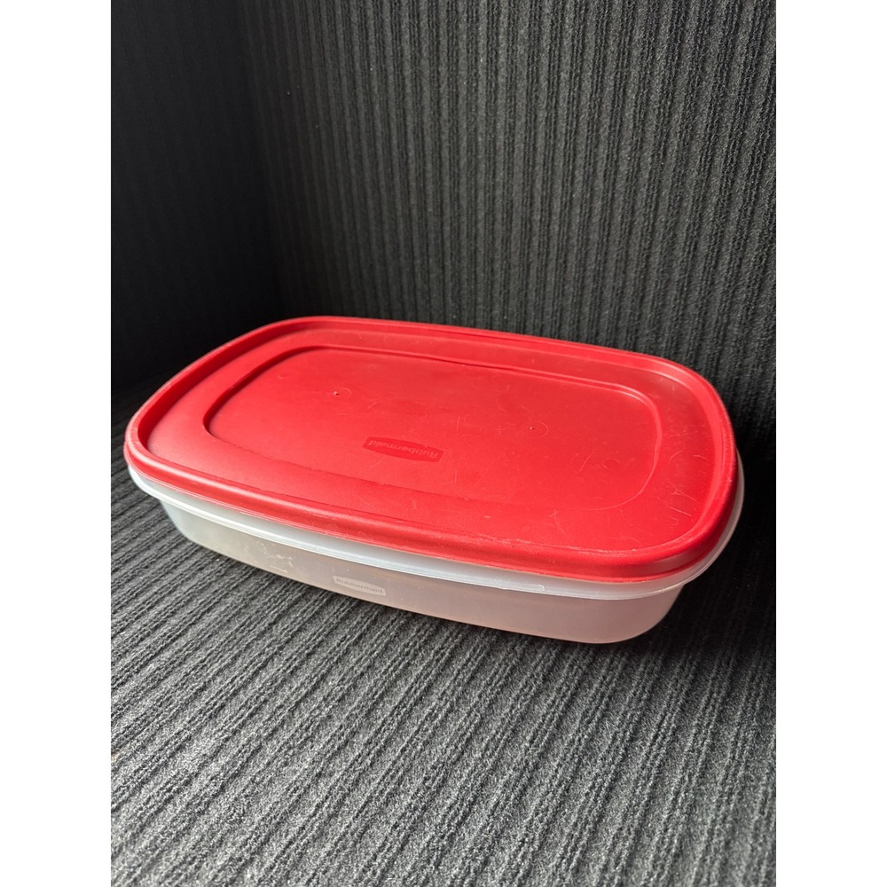Rubbermaid Servin Saver 7J73 with Red 7J75 Lid 24 Cup Y19